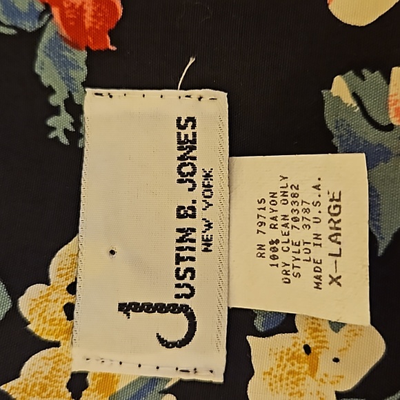 JUSTIN B. JONES TANK TOP NEW YORK XL 100% RAYON FLOWERS FLORAL V-NECK - Picture 8 of 8